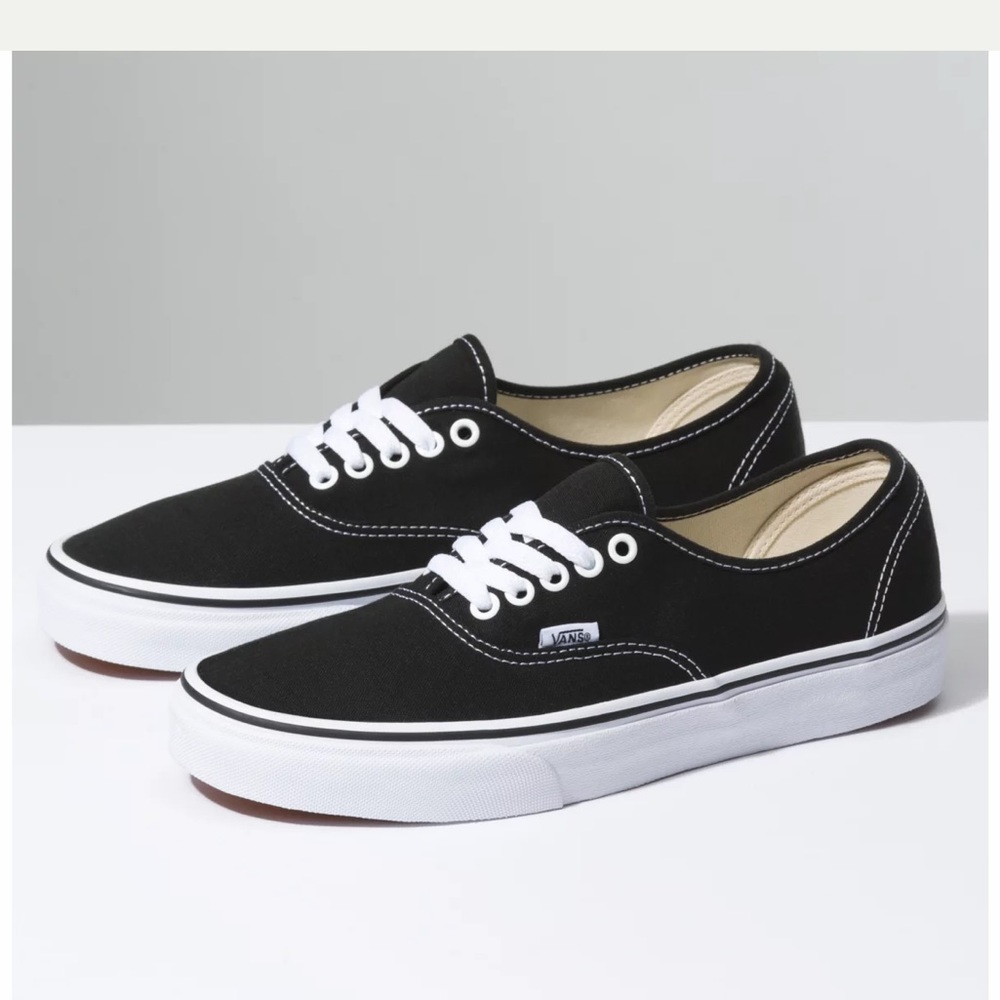 VANS Authentic Black - MEN’S SIZE 10